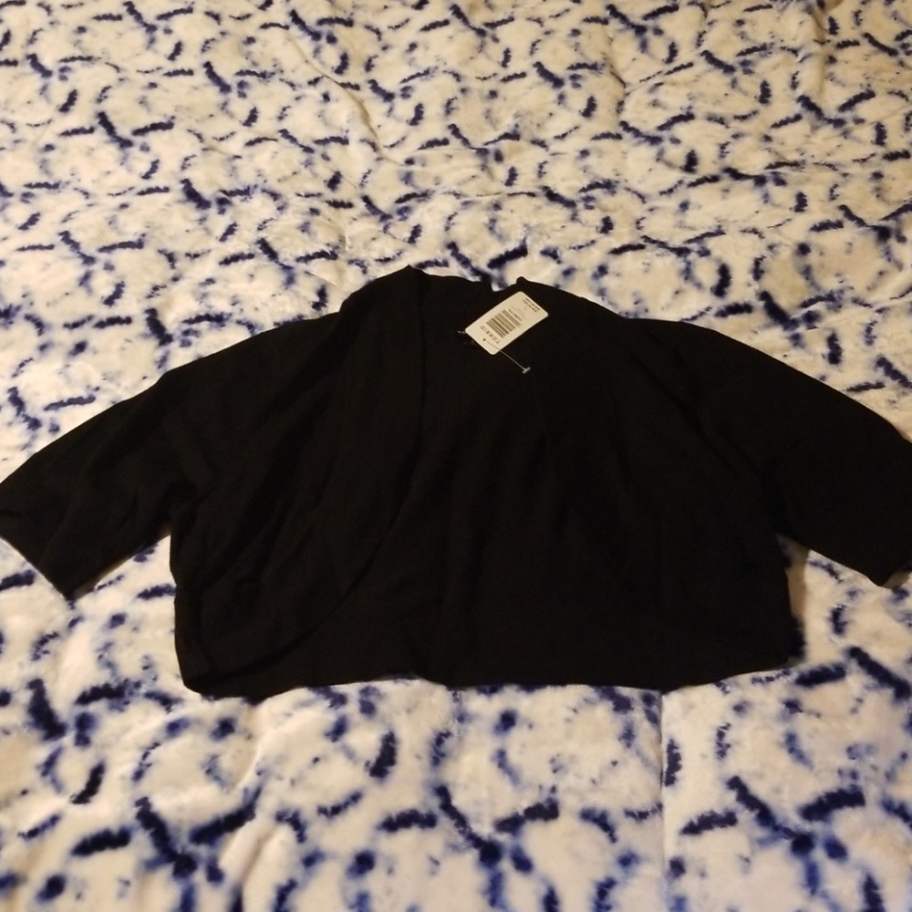 NWT TORRID SHRUG